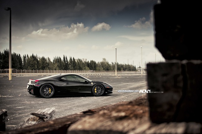 Ferrari 458 Italia “đen toàn tập” 7