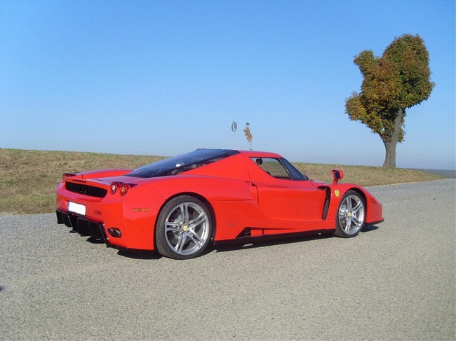 Chào bán Ferrari Enzo “hàng nhái” với giá siêu rẻ 7