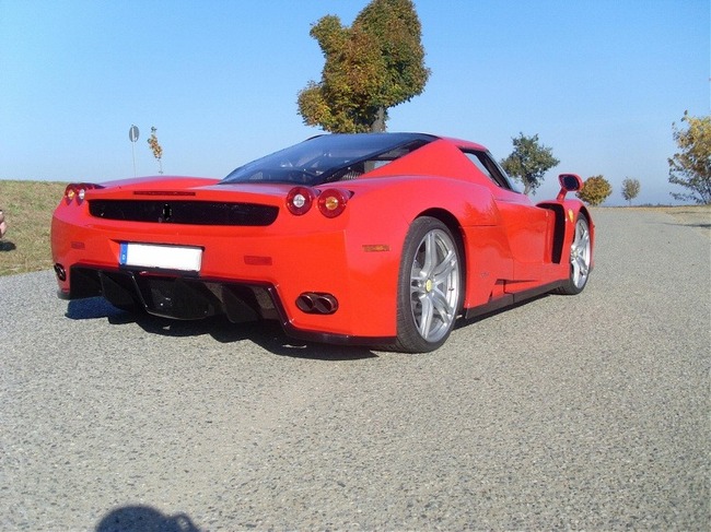 Chào bán Ferrari Enzo “hàng nhái” với giá siêu rẻ 8