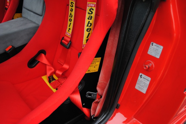  Ferrari F40 "hàng nhái" có giá 25.500 đô la Mỹ 14