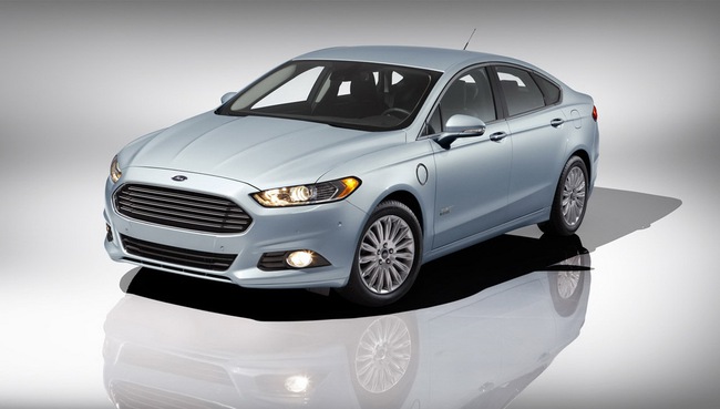 Ford Fusion Energi – Xe hơi tiêu thụ 2,35 lít xăng/100km 1