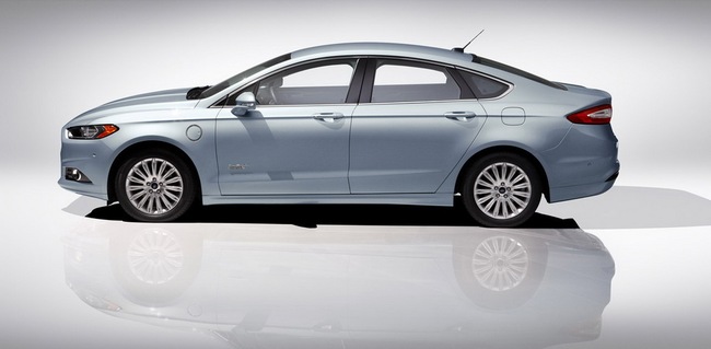 Ford Fusion Energi – Xe hơi tiêu thụ 2,35 lít xăng/100km 4