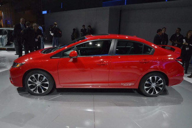 Honda tự tin khoe Civic 2013 2