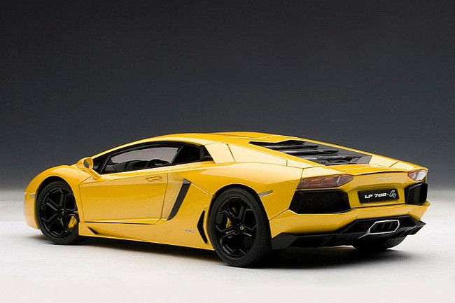 Sở hữu Lamborghini Aventador với gi&aacute; hơn... 4 triệu đồng 6