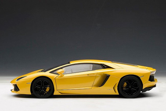 Sở hữu Lamborghini Aventador với gi&aacute; hơn... 4 triệu đồng 10
