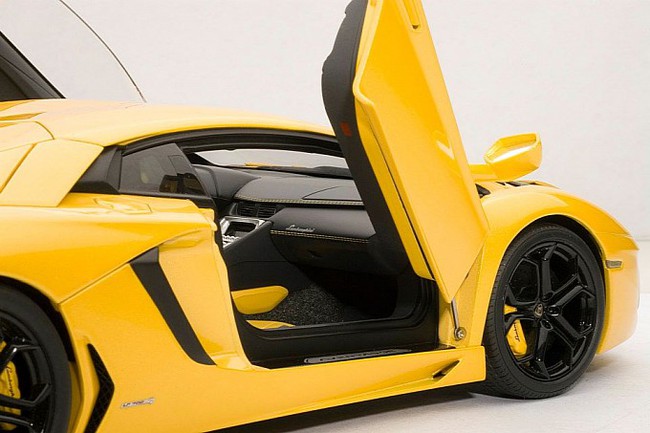 Sở hữu Lamborghini Aventador với gi&aacute; hơn... 4 triệu đồng 15