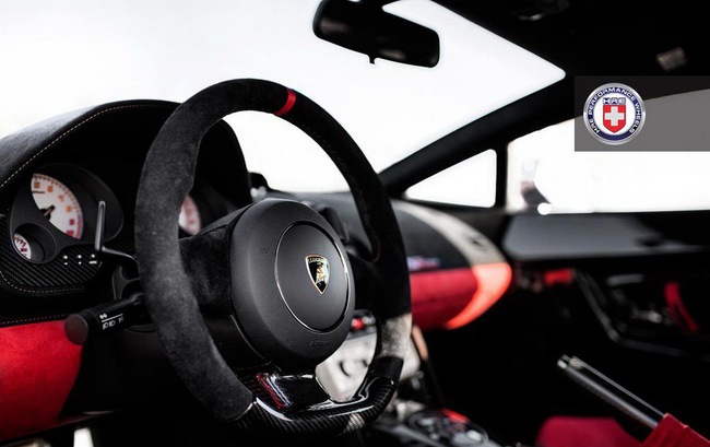 Gallardo Super Trofeo Stradale thêm điểm nhấn la-zăng HRE 9