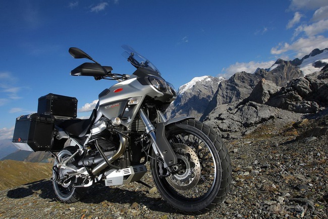 Moto Guzzi Stelvio 1200 ABS – Xa hơn, an toàn hơn 7