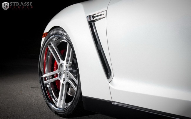 Nissan GT-R: Thanh thoát hơn với la-zăng SP5  10