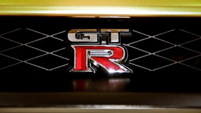 Nissan GT-R phiên bản “tia chớp” có giá 193.191 đô la Mỹ 13