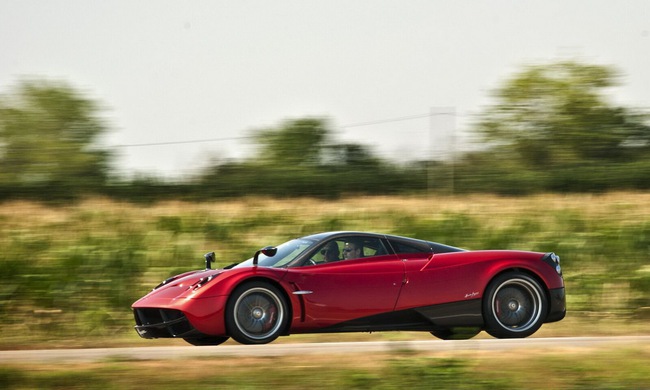 Sao Top Gear chọn Pagani Huayra l&agrave; xe của năm 2012 22