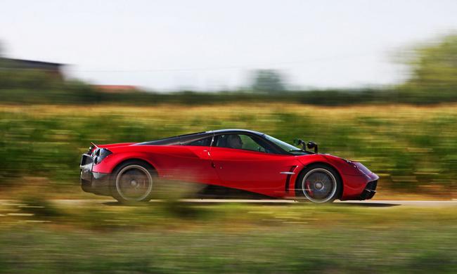 Sao Top Gear chọn Pagani Huayra l&agrave; xe của năm 2012 23