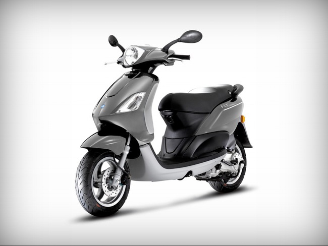 Piaggio Fly 50V: "ngon - bổ - rẻ" cho thời khủng hoảng 2