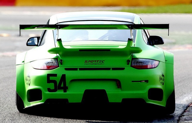 Sportec biến Porsche 911 GT2 RS thành “Người khổng lồ xanh” 16
