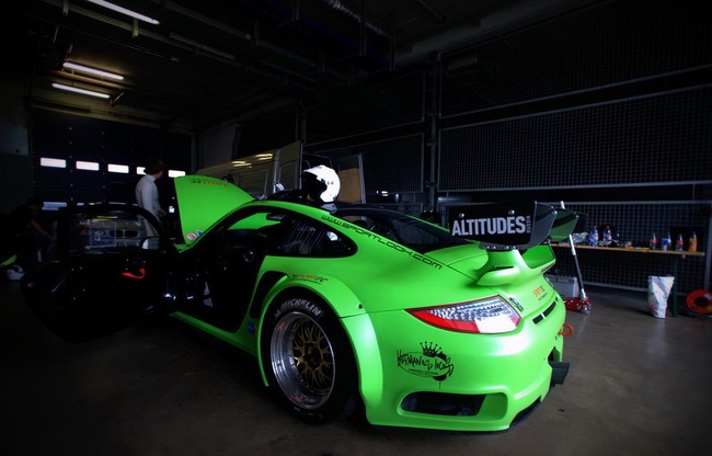 Sportec biến Porsche 911 GT2 RS thành “Người khổng lồ xanh” 17