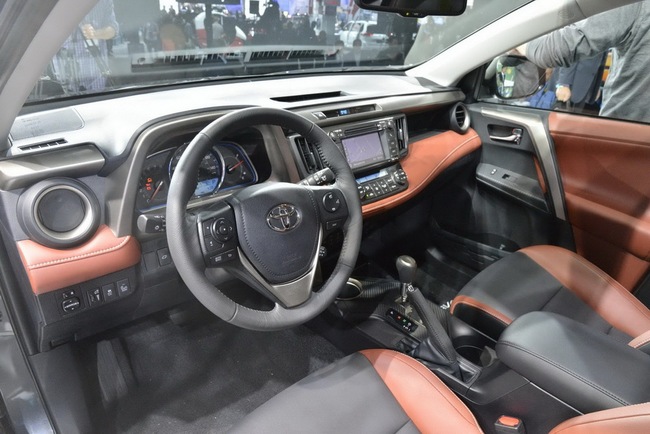 Toyota chính thức giới thiệu RAV4 phiên bản châu Âu 23