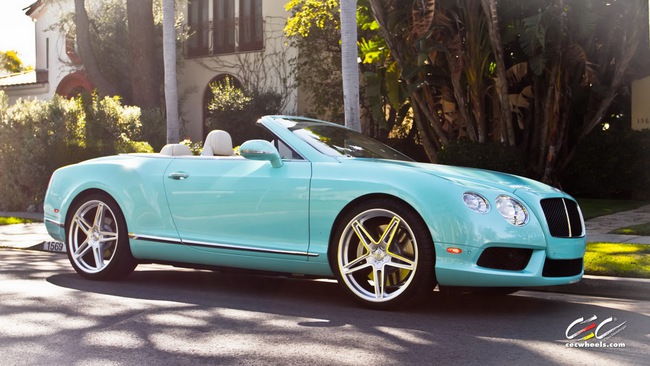 Rao bán siêu xe Bentley Continental GTC màu xanh ngọc bản đặc biệt 1
