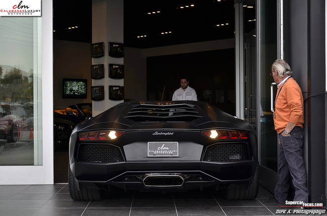 Rao bán siêu xe Lamborghini Aventador LP700-4 màu đen tuyệt đẹp 20
