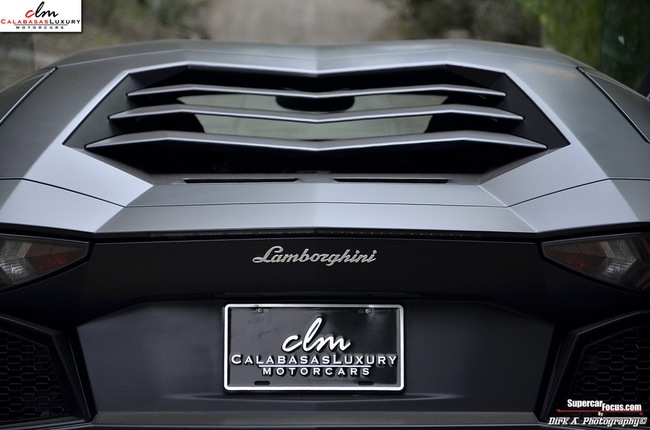 Rao bán siêu xe Lamborghini Aventador LP700-4 màu đen tuyệt đẹp 26