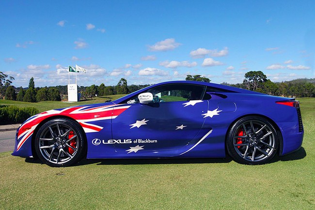 Lexus LFA khoác màu cờ Australia 5