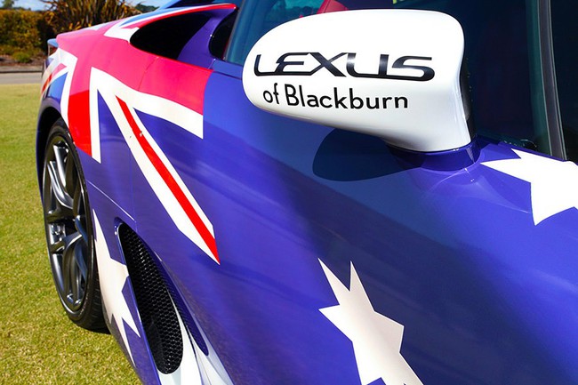 Lexus LFA khoác màu cờ Australia 7