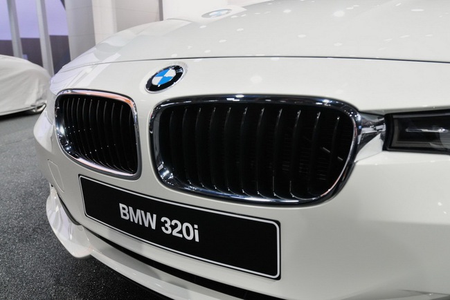 BMW 320i: Phiên bản mới nhất dòng xe 3-Series 6