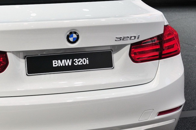 BMW 320i: Phiên bản mới nhất dòng xe 3-Series 7