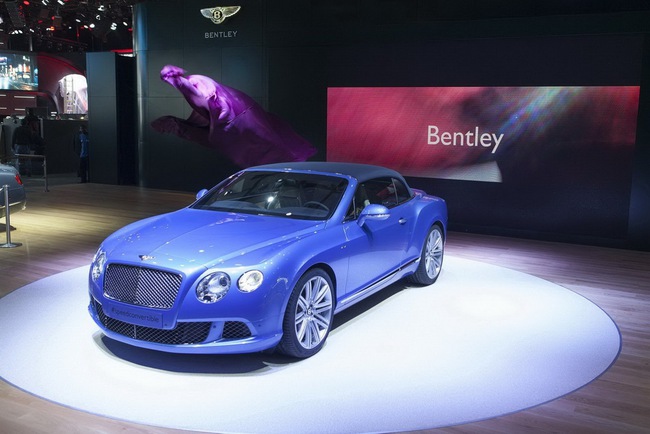 Bentley Continental GTC Speed đã đến Detroit 10