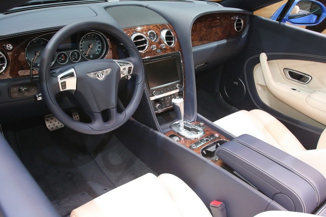 Bentley Continental GTC Speed đã đến Detroit 20