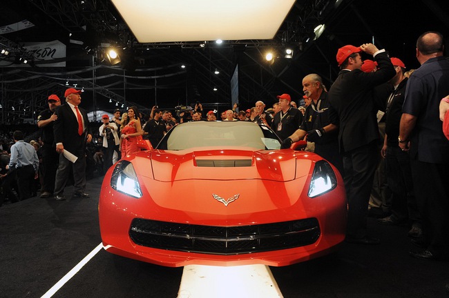 Siêu xe Corvette Stingray đầu tiên có giá 1,1 triệu đô la 1