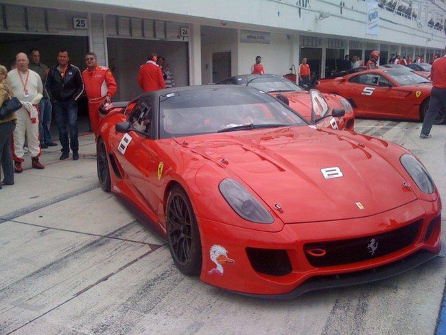 Rao bán “hàng hiếm” Ferrari 599XX 1