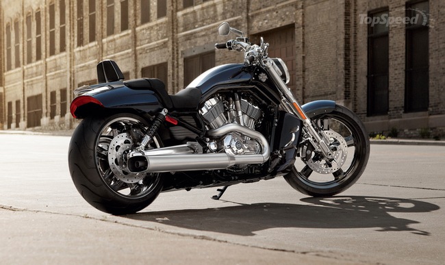 Harley-Davidson V-Rod Muscle – "Đẹp trai nhưng lạnh lùng" 12