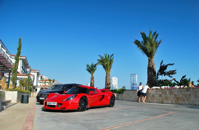 Ngắm siêu xe Hennessey Venom GT đỏ rực tại Bulgaria 7