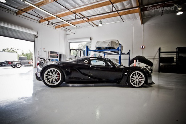 Video: Hennessey Venom GT Spyder đầu tiên trên thế giới 6