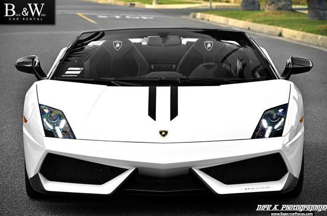 Lamborghini Gallardo "Đen&Trắng", siêu xe chỉ cho thuê 1