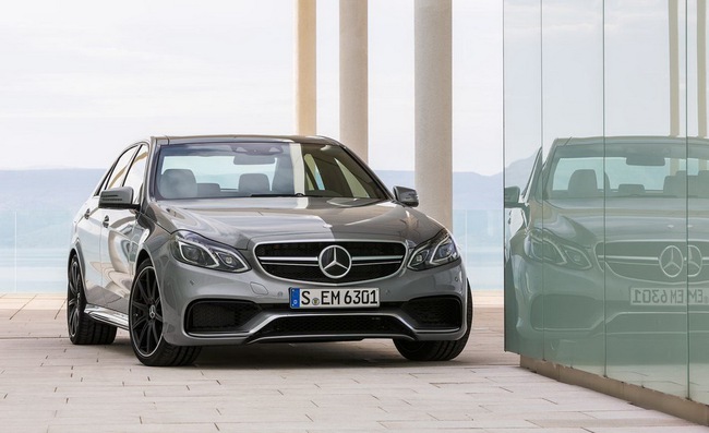 Mercedes-Benz E63 AMG: Công suất 557 mã lực, có thêm tùy chọn S-Model 4