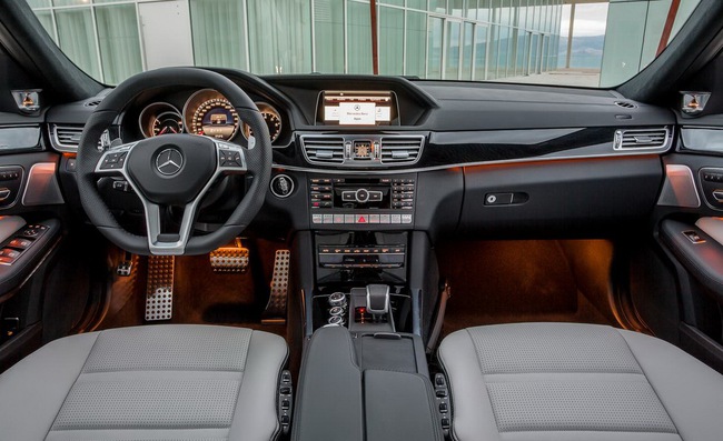 Mercedes-Benz E63 AMG: Công suất 557 mã lực, có thêm tùy chọn S-Model 29