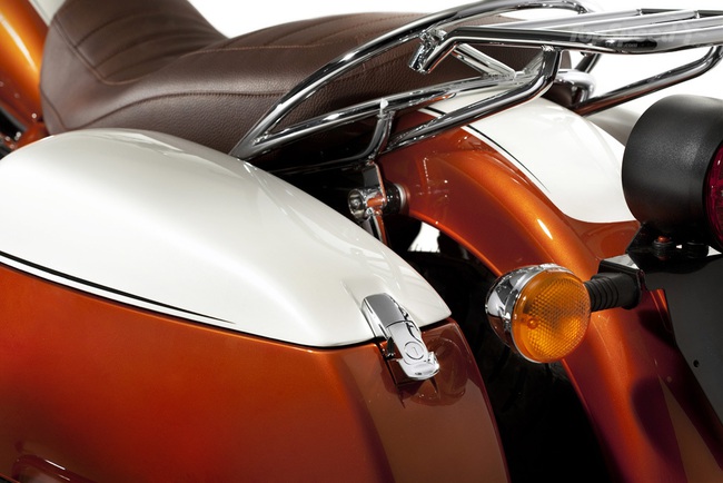 Moto Guzzi California 90 Anniversary: Món quà mừng sinh nhật 9