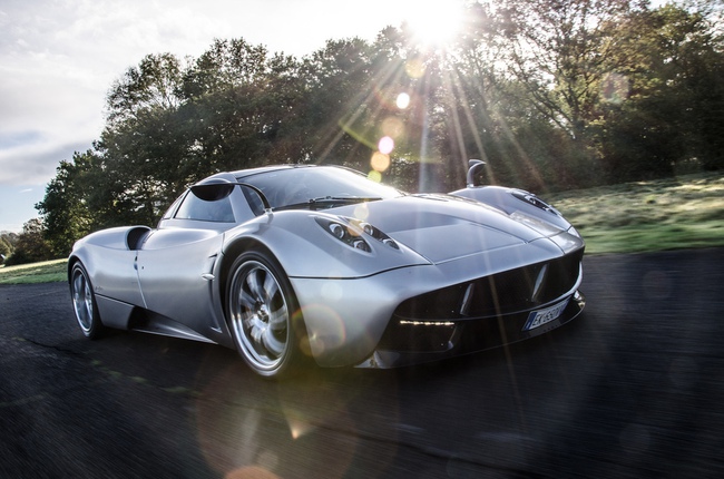 Chiếc Pagani Huayra thứ hai năm 2013 được bán với giá 1,1 triệu đô la 5