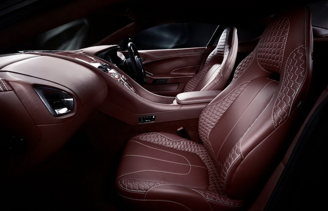 Aston Martin khoe QM310 Vanquish trong quảng cáo mới 14