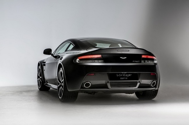 Aston Martin V8 Vantage S có phiên bản đặc biệt mới 2