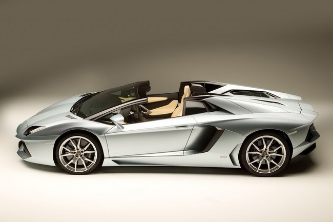 Lamborghini Aventador Roadster: Muốn mua chờ đến năm sau 6