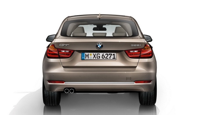 BMW khoe tất cả những gì có trên 3-Series Gran Turismo 8