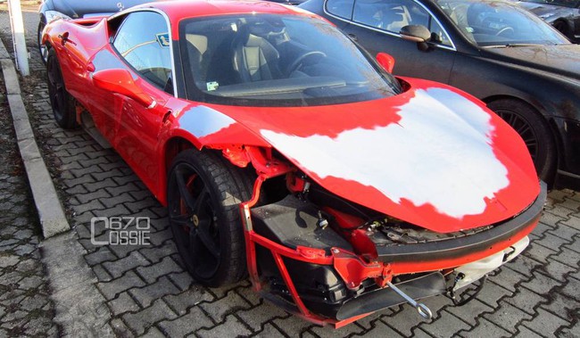 Ferrari 458 Italia gặp hạn ở Praha 1