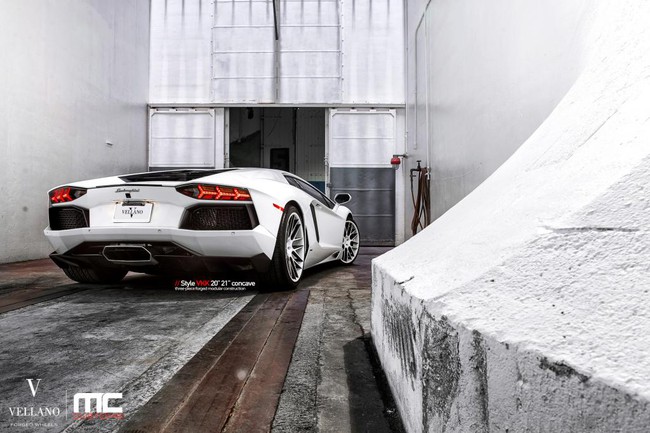 Một siêu xe Lamborghini Aventador đẹp tinh khôi 6