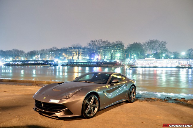 Ferrari F12 Berlinetta khoe sắc tại Paris 7