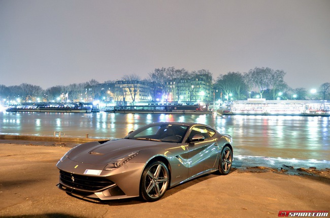 Ferrari F12 Berlinetta khoe sắc tại Paris 7