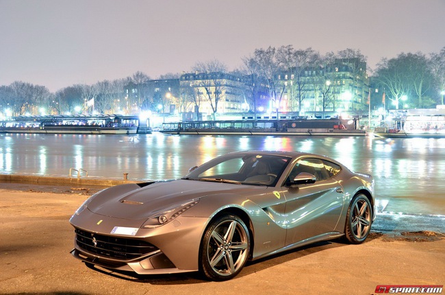 Ferrari F12 Berlinetta khoe sắc tại Paris 9