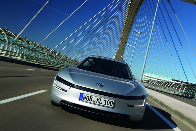 Volkswagen XL1: Chỉ cần 0,9 lít xăng để đi 100 km 9