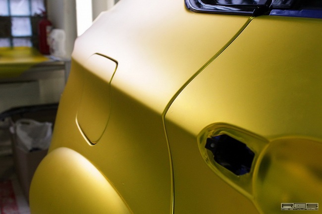 BMW X6M phủ màu crom vàng 6